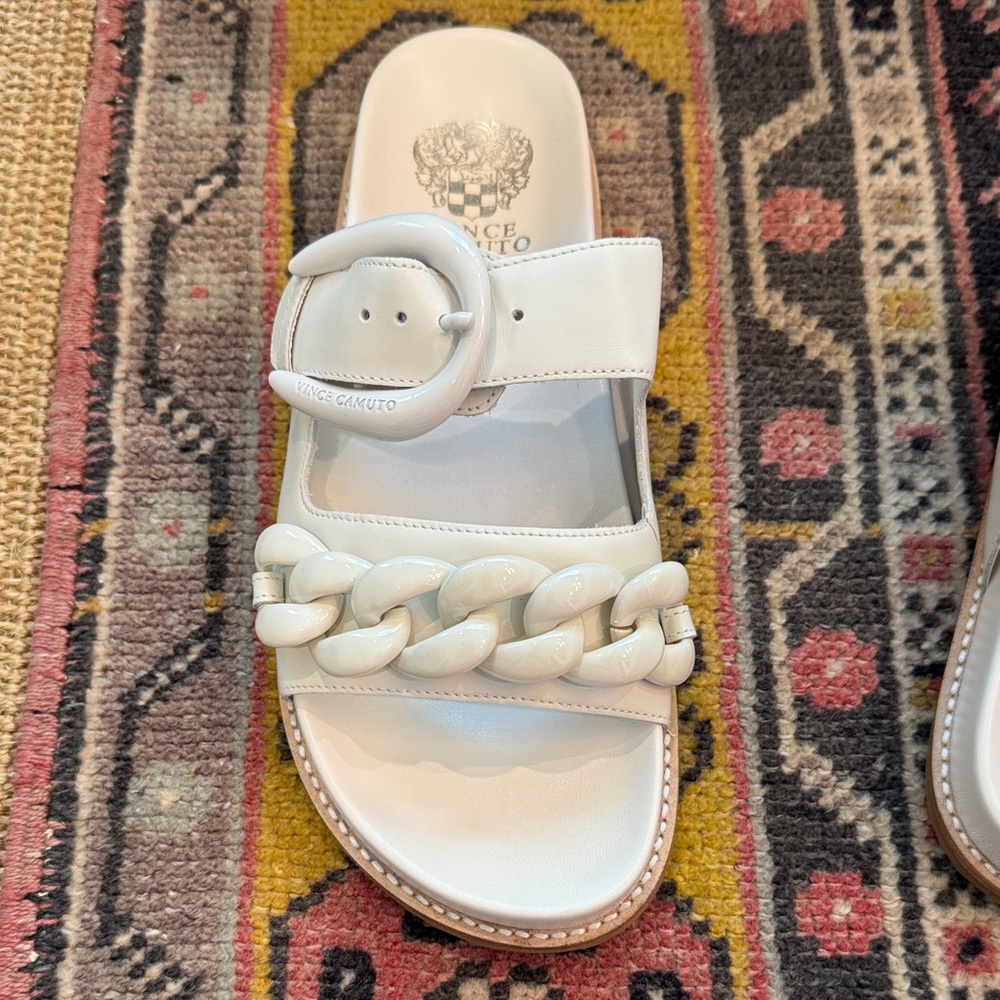 Vince Camuto White Leather Chain Slide Sandals Size 9.5 NWT - Picture 4 of 5